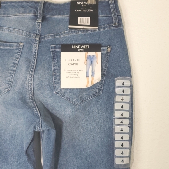 *NWT* NINE WEST Chrystie Capris, Light Wash, size 4 - Picture 3 of 5